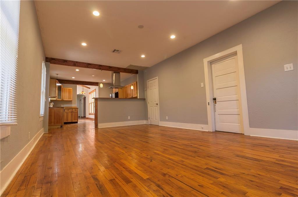 4517 Avenue F — photo 4