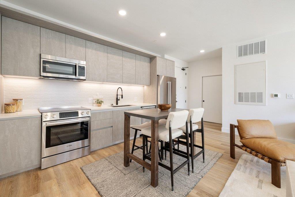 4315 Congress Ave #317 — photo 3