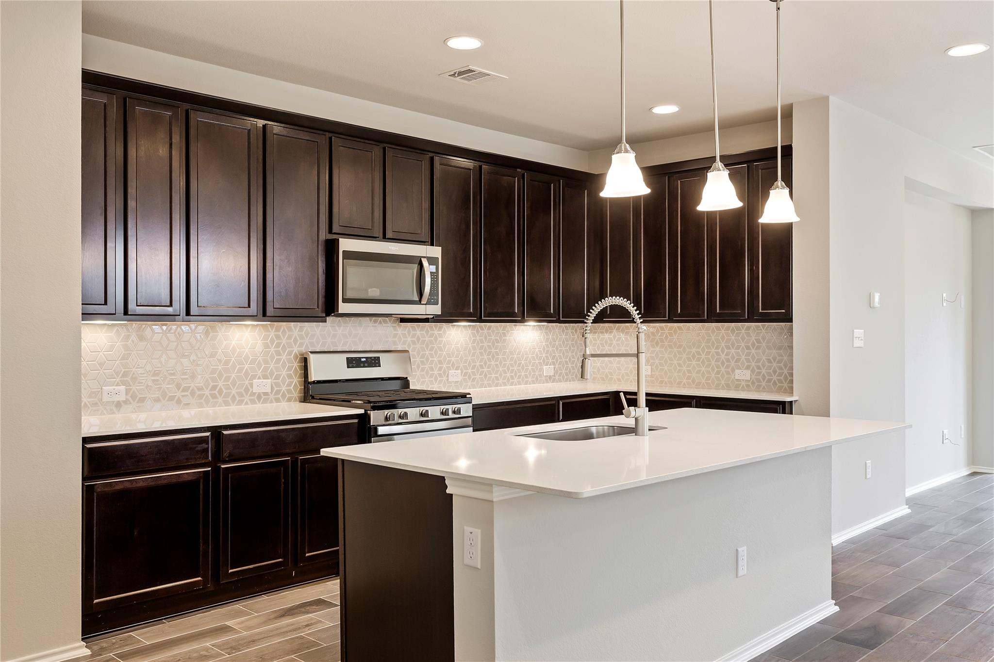 9105 White Coral DR — photo 3