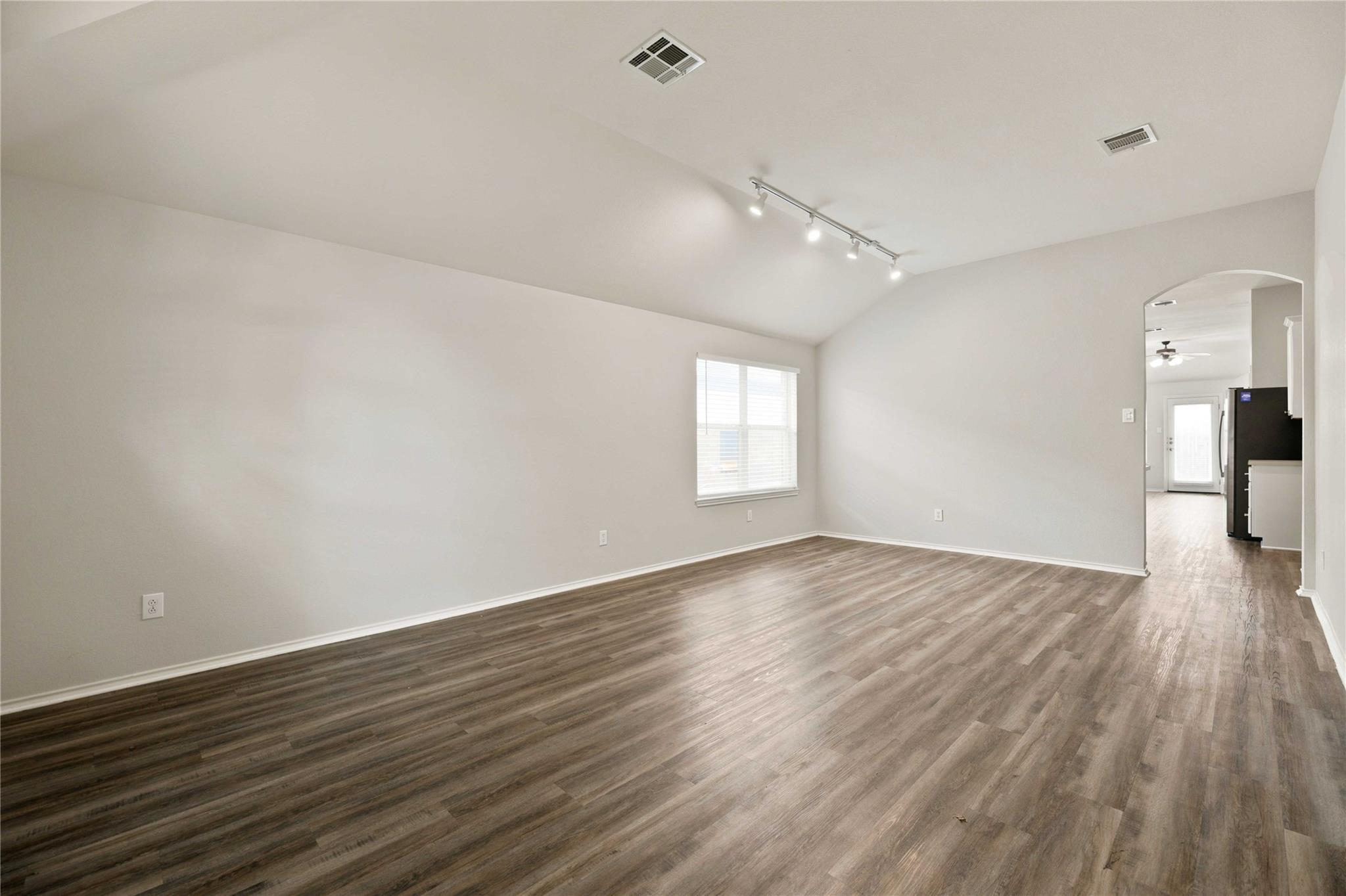 2020 Rachel LN — photo 5