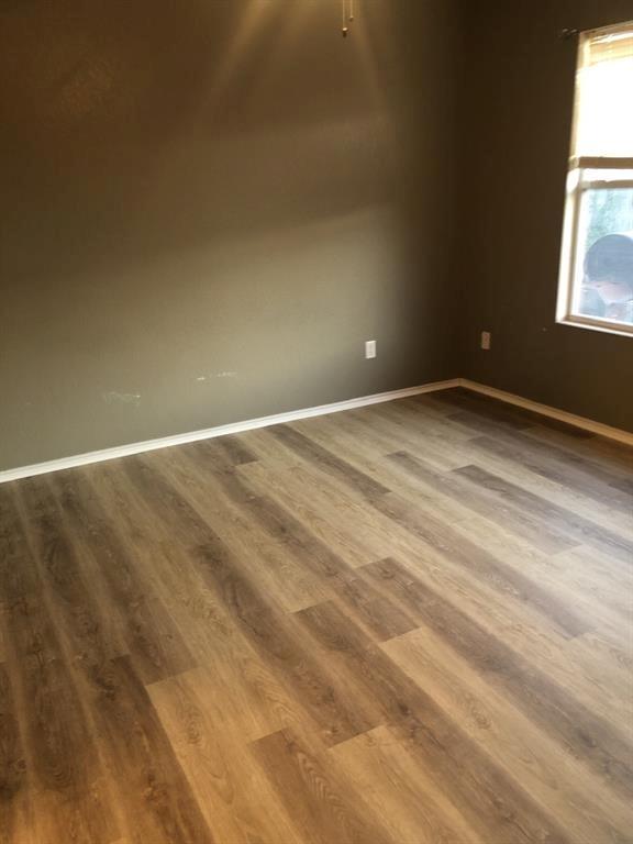 211 Woodley RD — photo 3