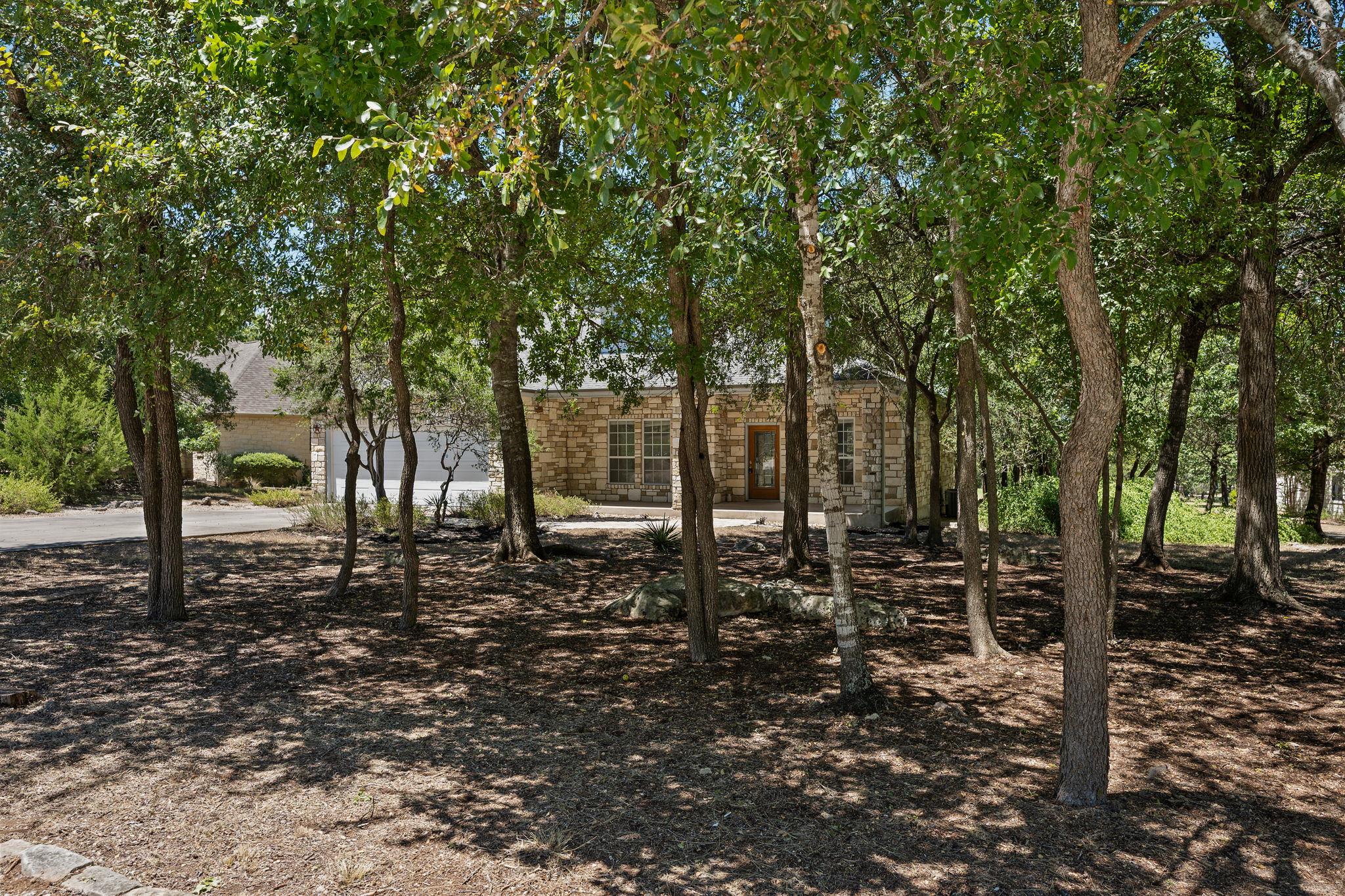 98 Brookhollow DR — photo 3