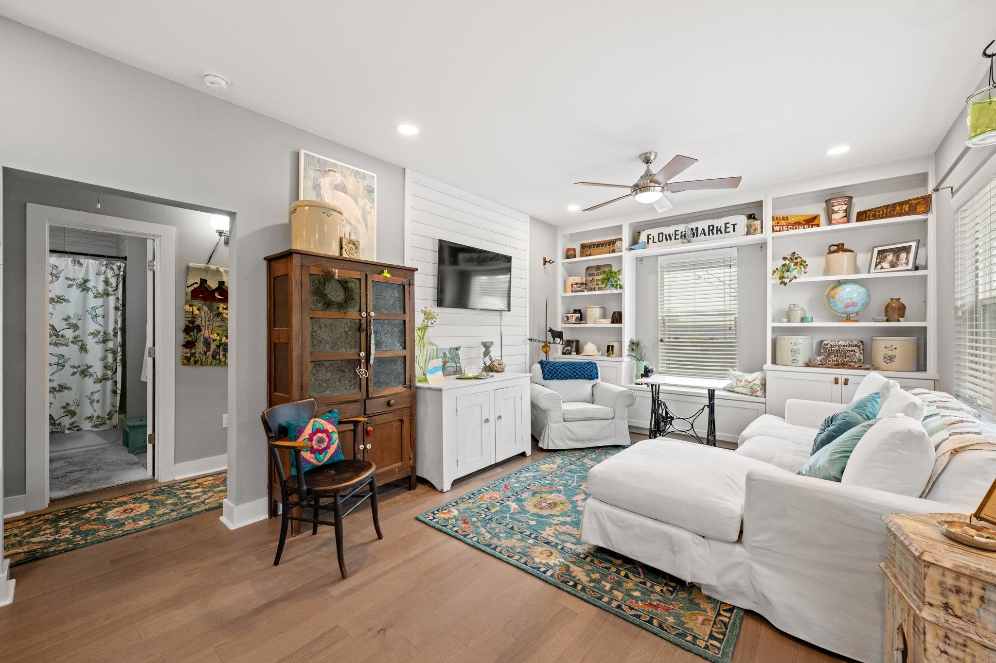 3403 King ST — photo 4