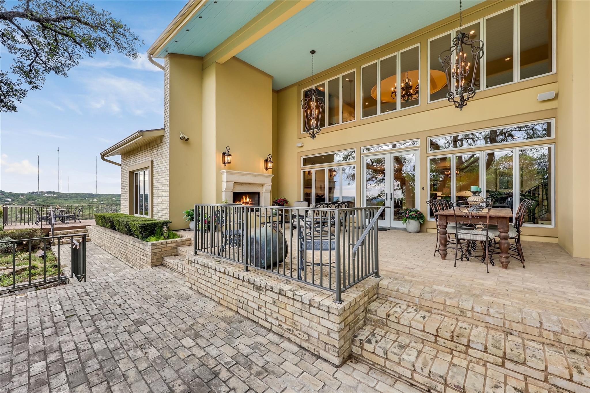 3418 Mount Bonnell CIR — photo 4