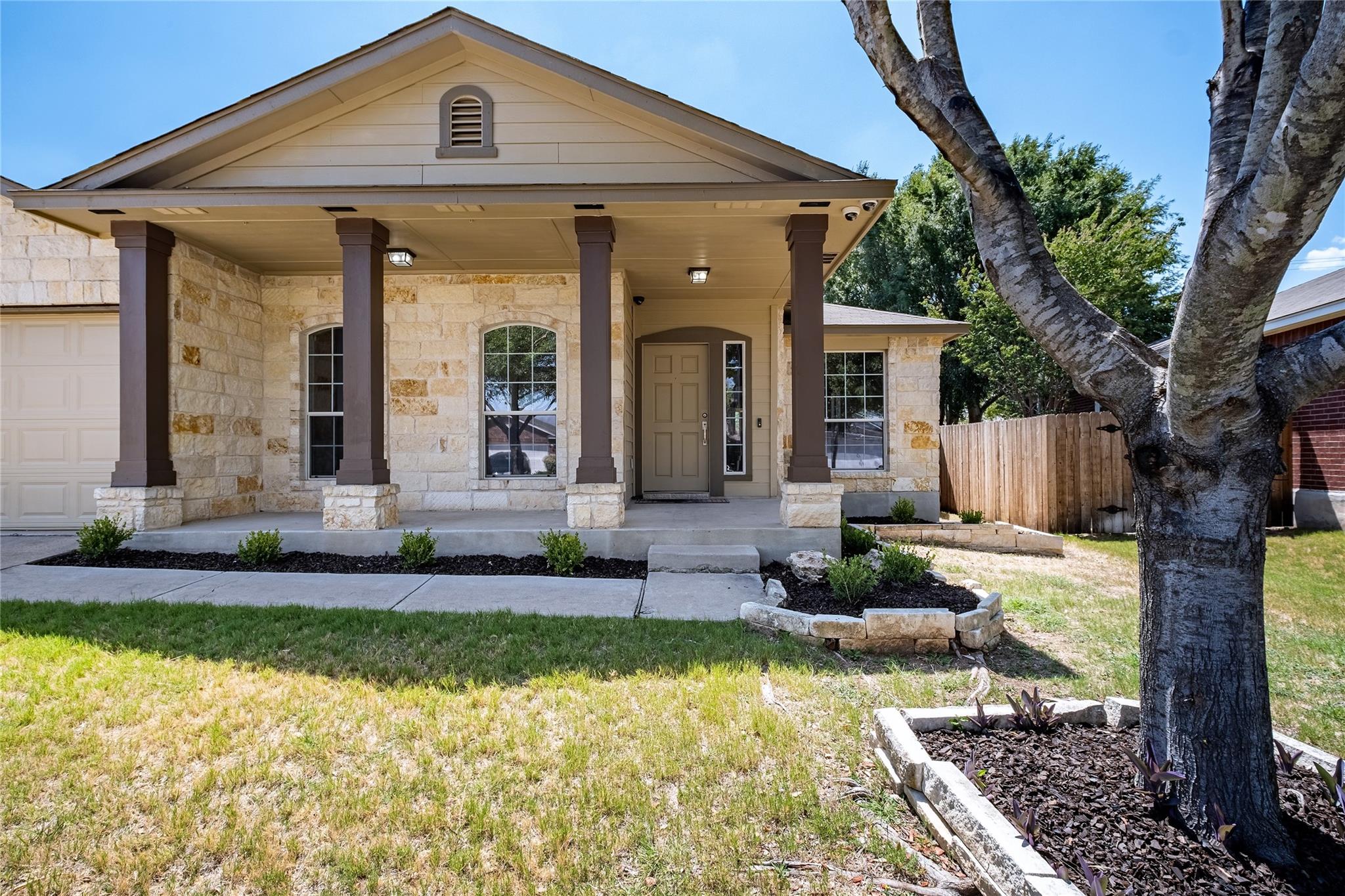2328 Pearson WAY — photo 3