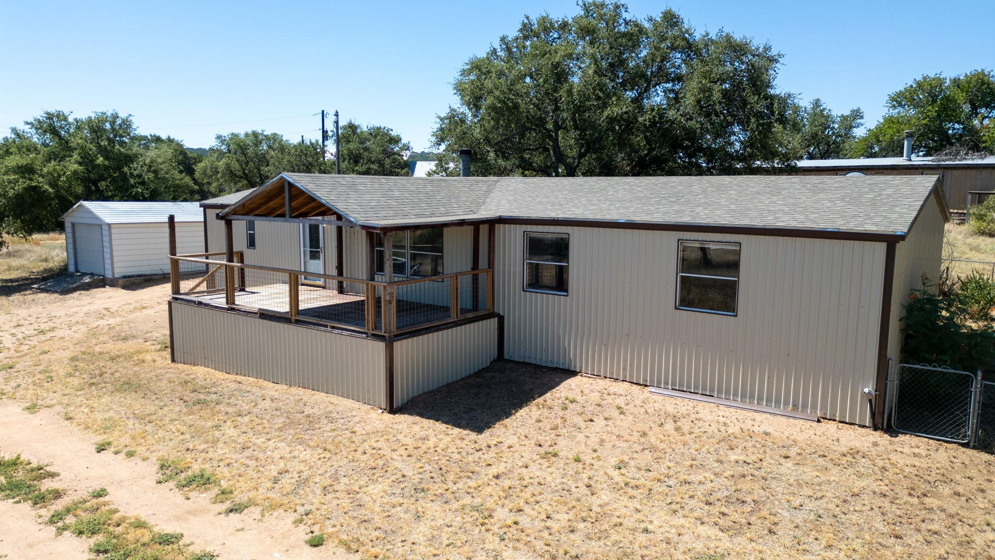 821 Ranch Road 261 — photo 3