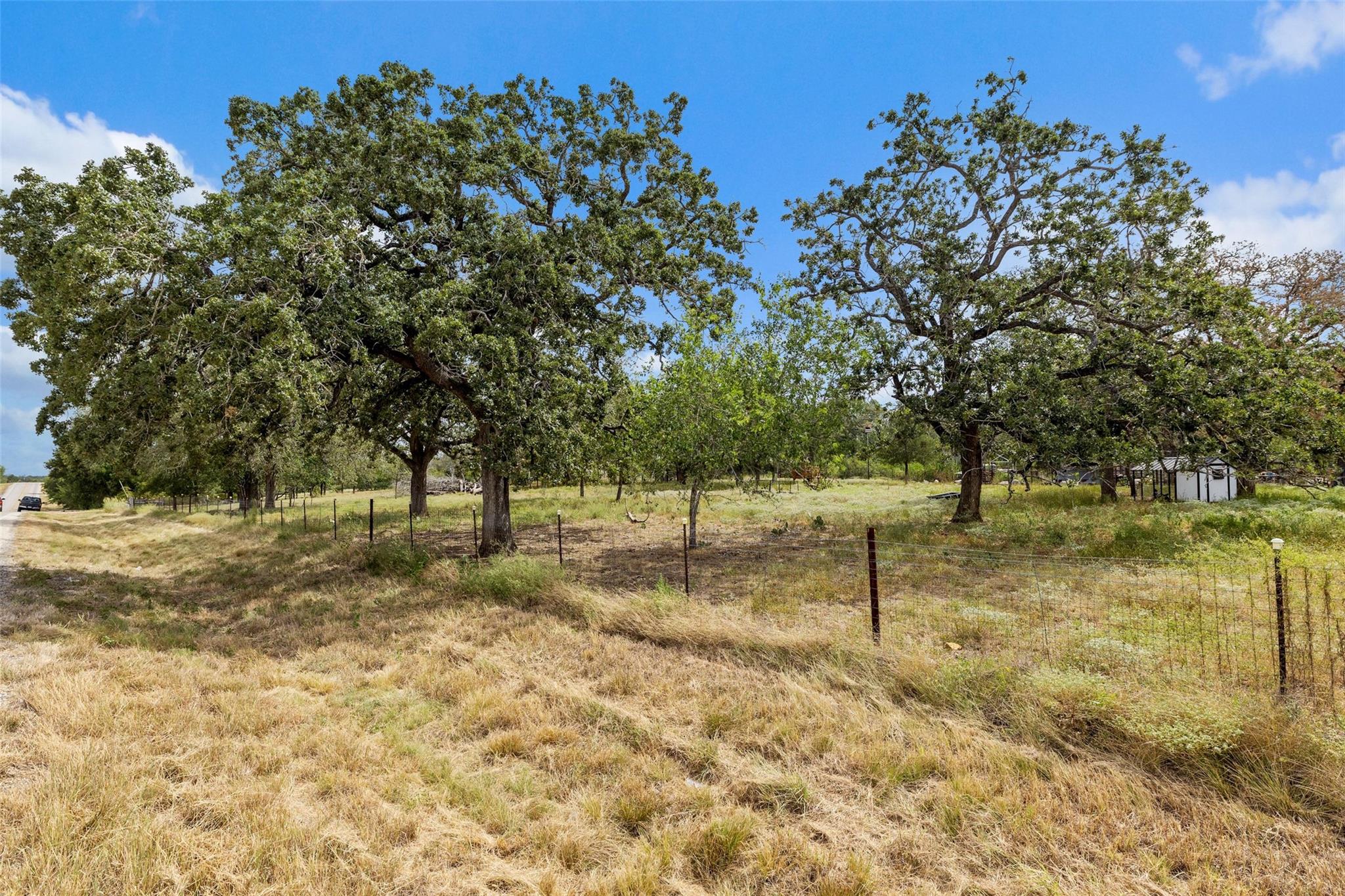 827 FM 671 — photo 3
