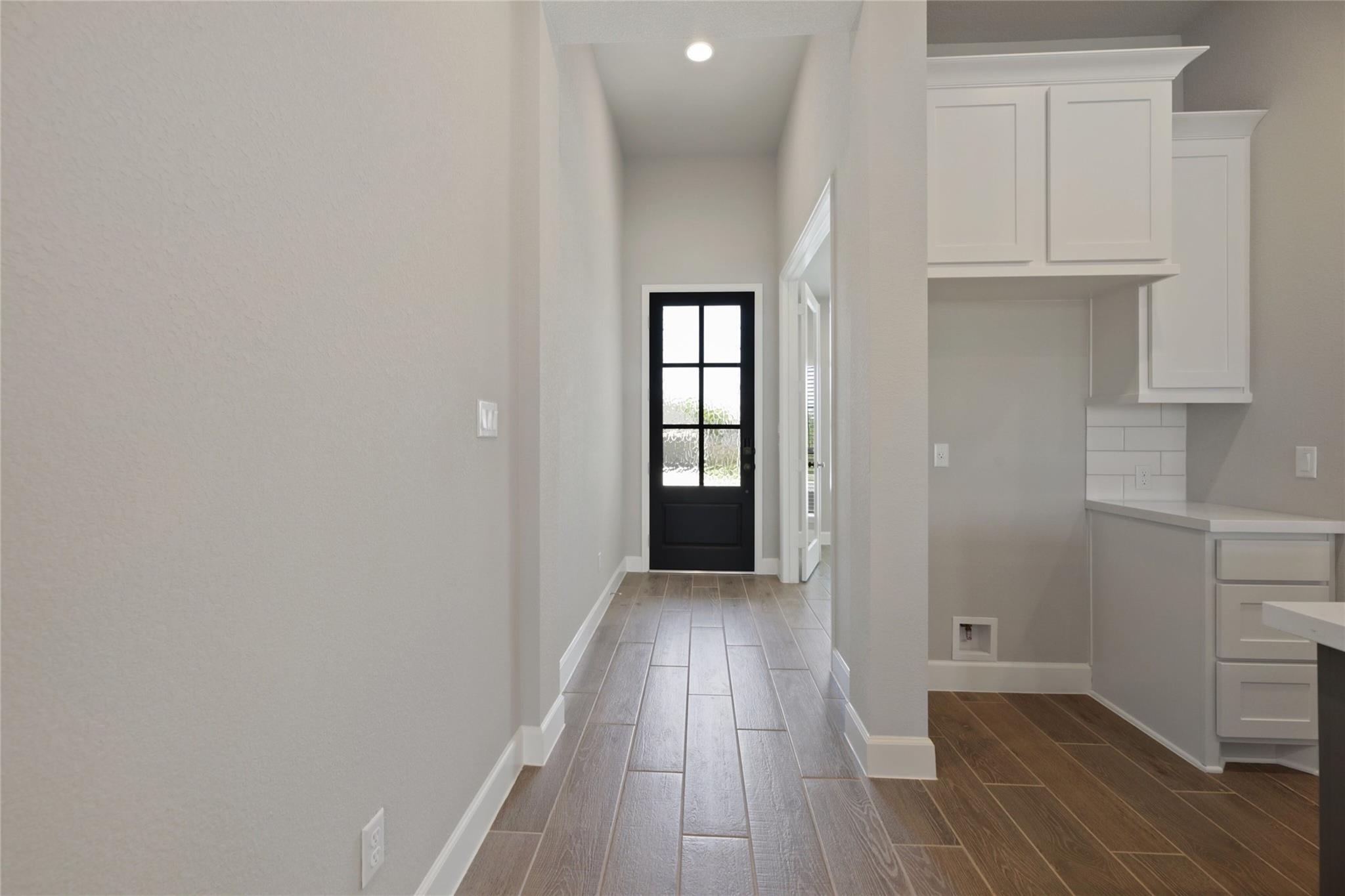 104 Chinaberry BND — photo 4