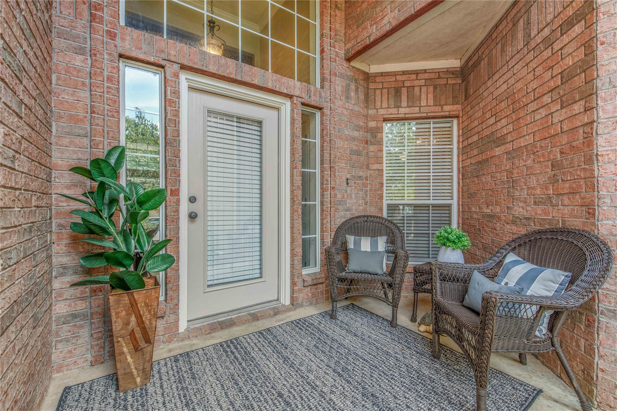 305 Chimney Hill DR — photo 3