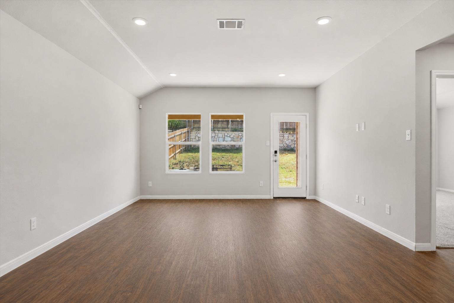 237 Spider Lily DR — photo 5