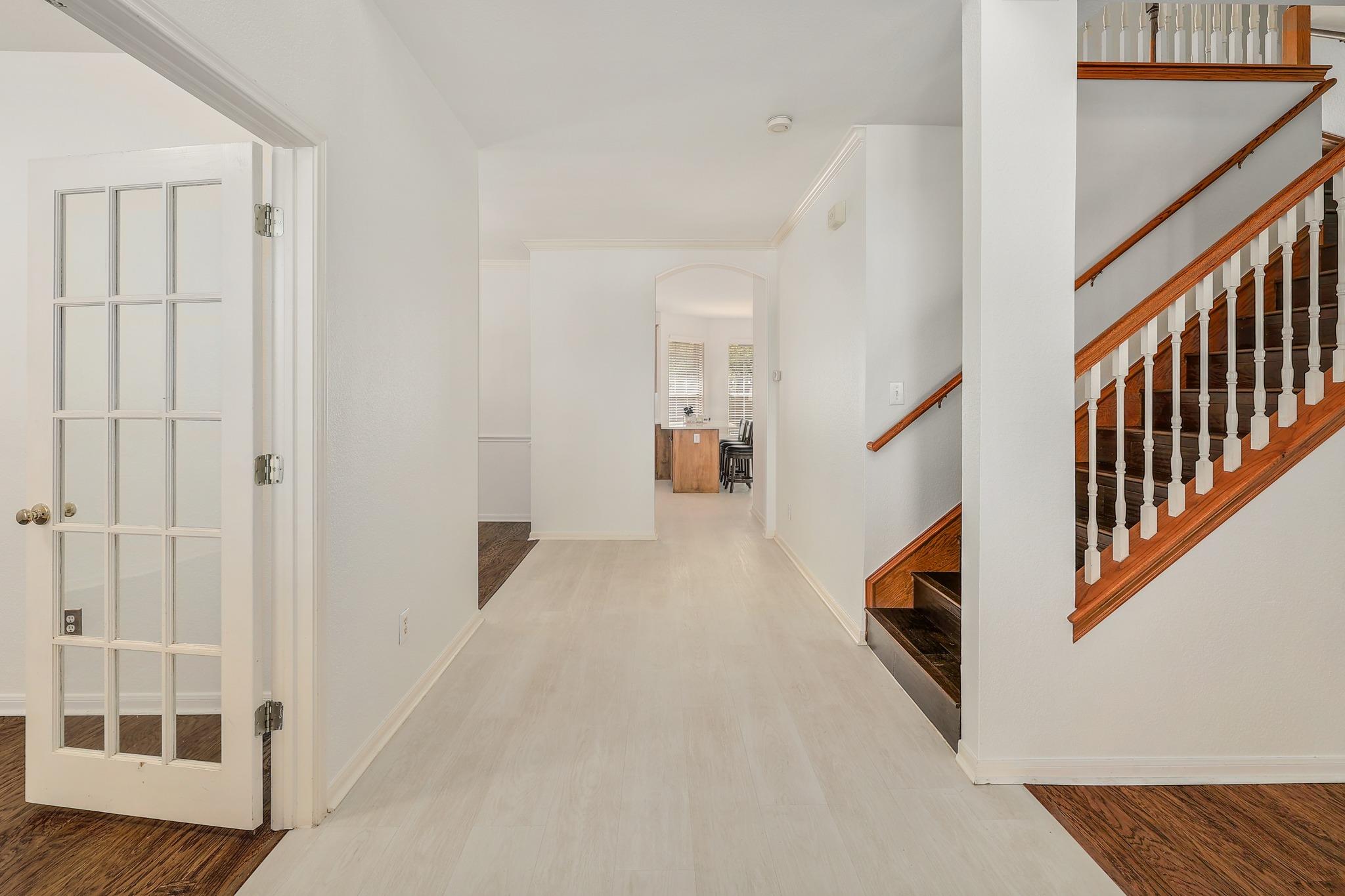 2023 Wood Glen DR — photo 3