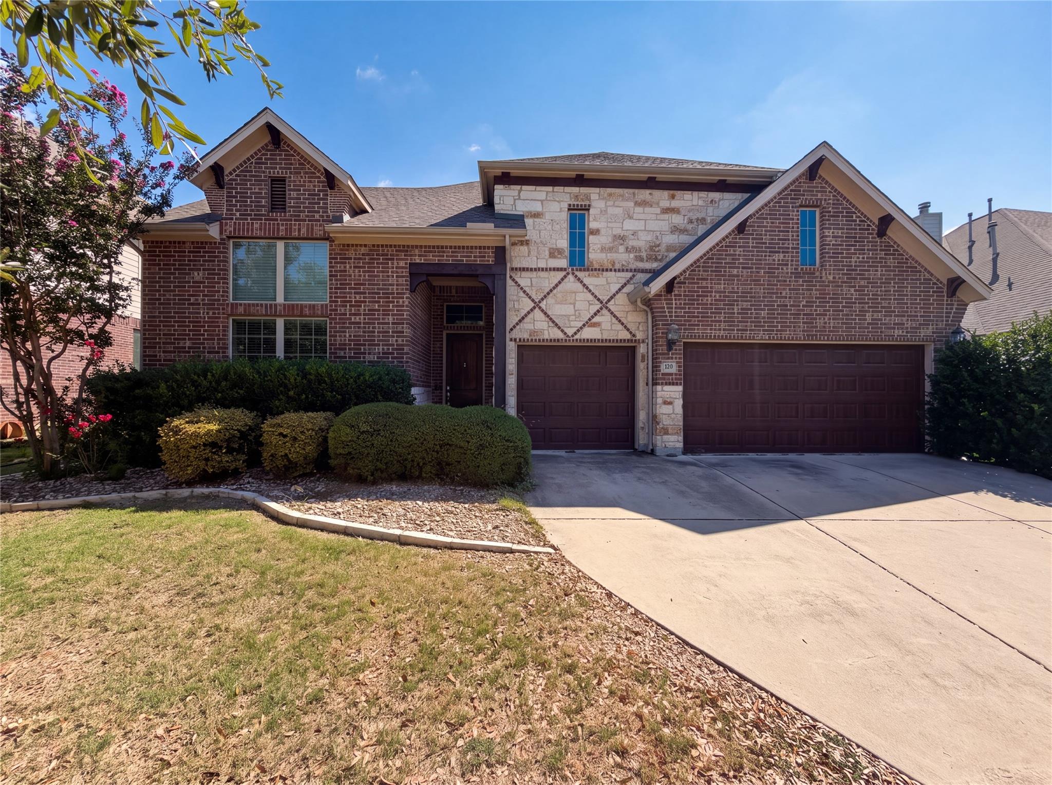 122 Bluehaw DR