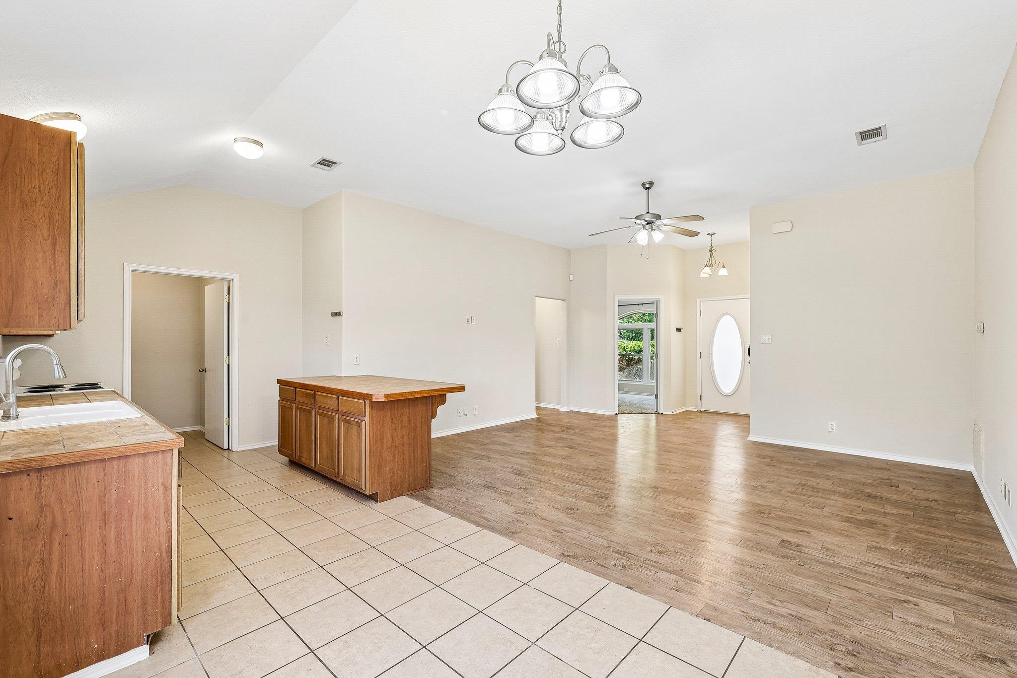 224 Copper LN — photo 4