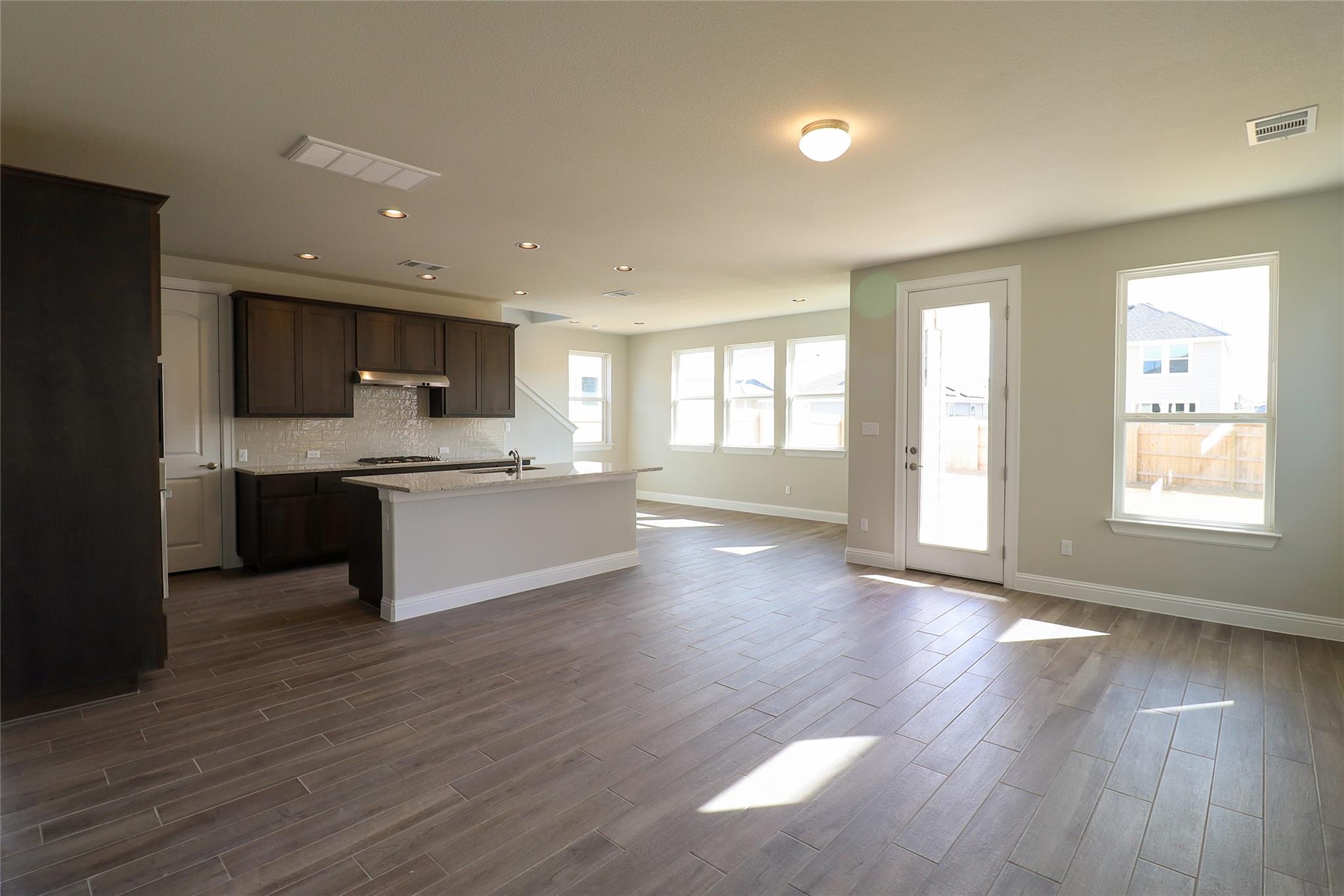 105 Bent Trail LN — photo 4