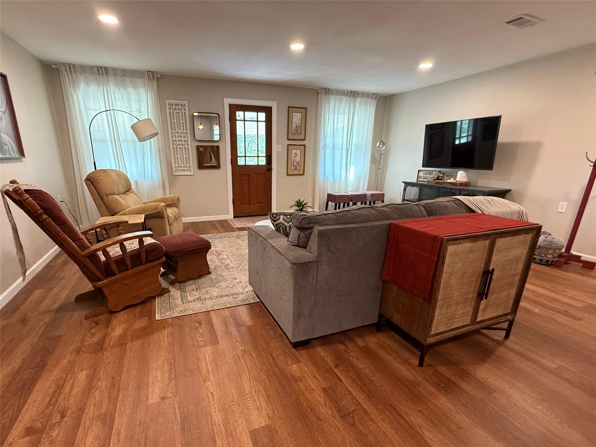 10201 Womack DR — photo 5