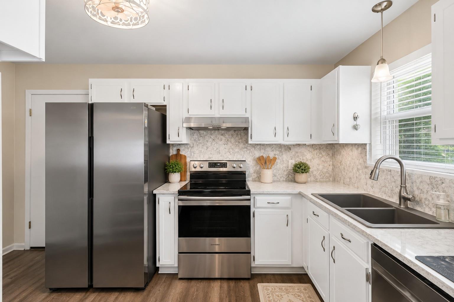 115 Village DR — photo 5