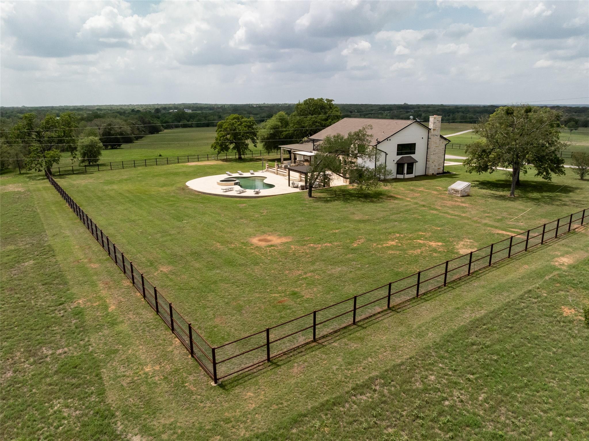 191 Cedar Creek DR — photo 4