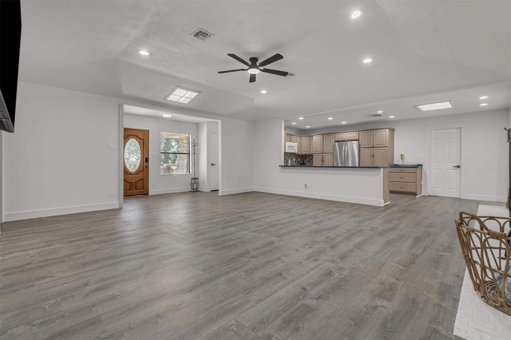 4503 Blue Skies DR — photo 5