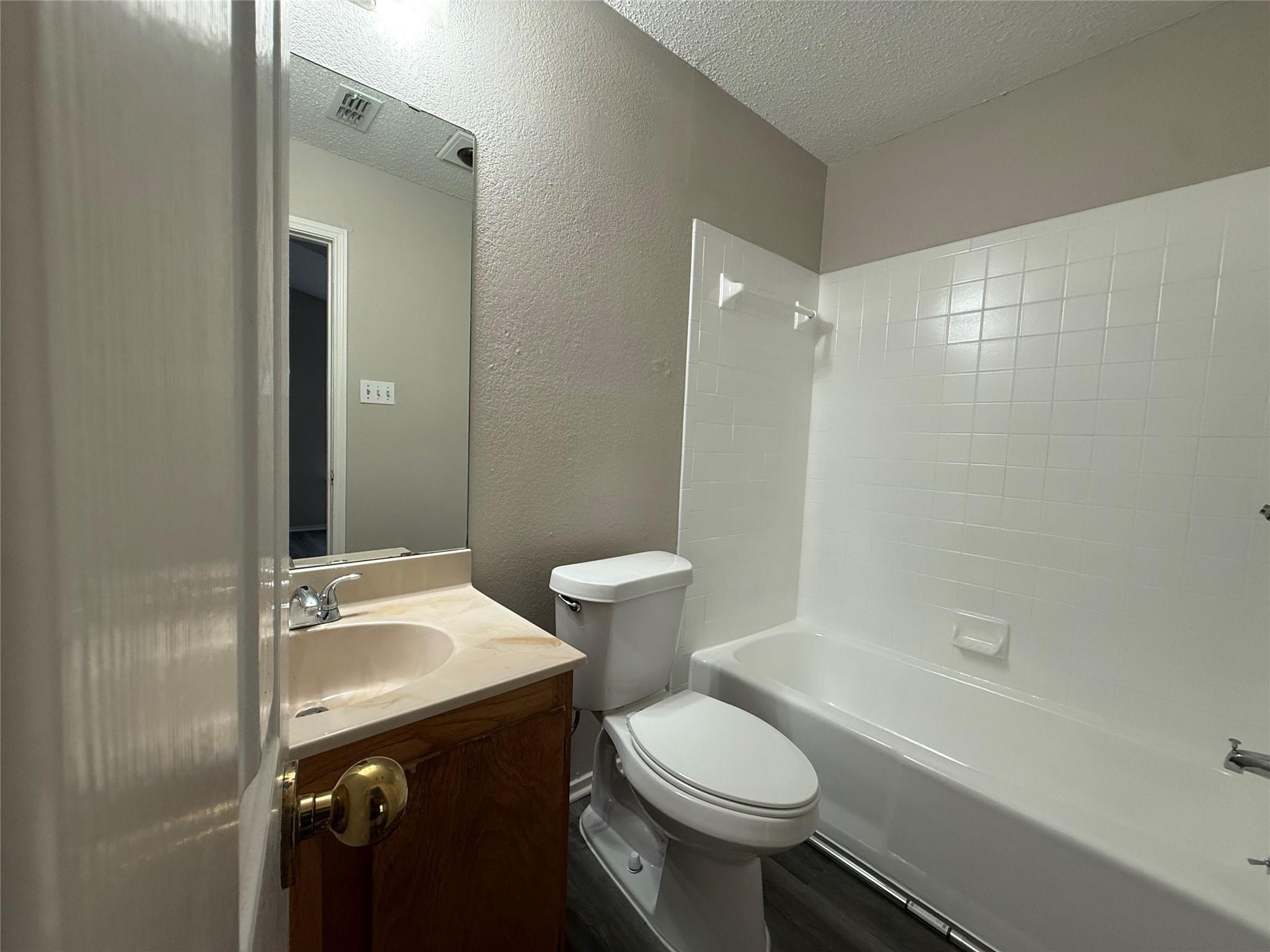 9313 Kempler DR #B — photo 4