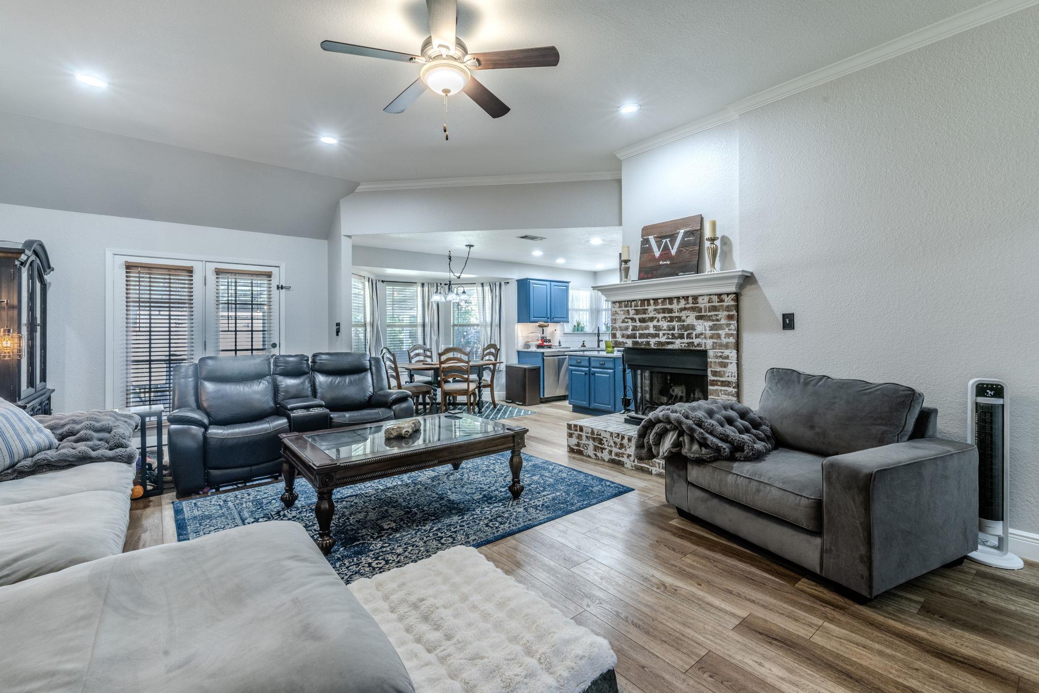 2610 Silver Valley LN — photo 3