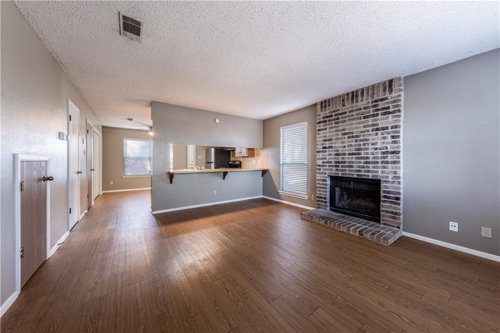 8106 DUNN St ST #B — photo 4