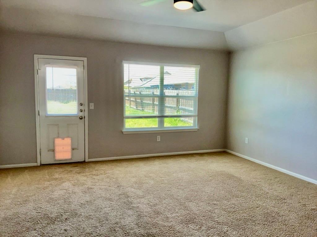 12040 Riparian RD — photo 3