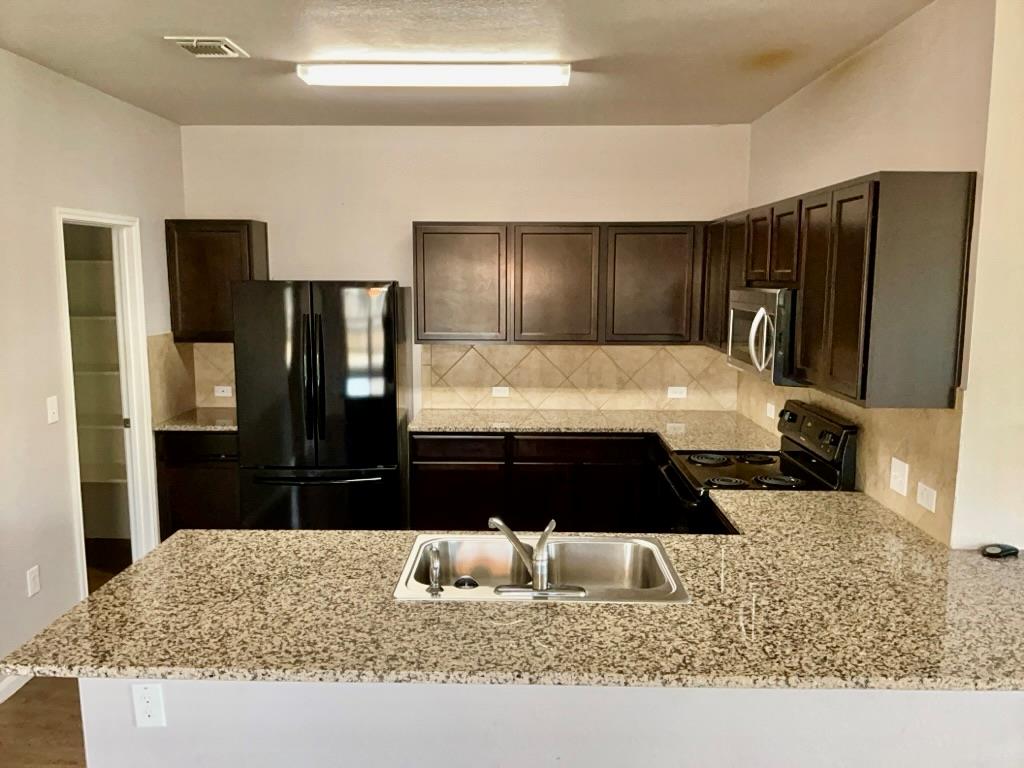 12040 Riparian RD — photo 4