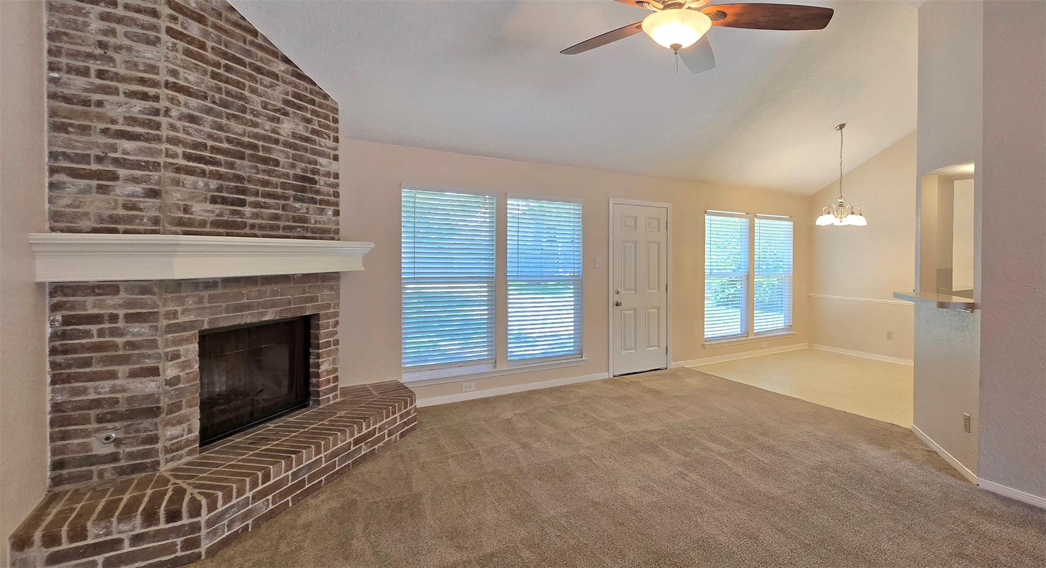 2124 Surrender Ave — photo 3
