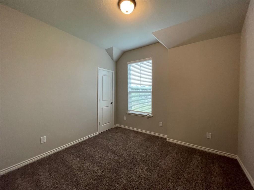 806 Hollyhock DR — photo 4