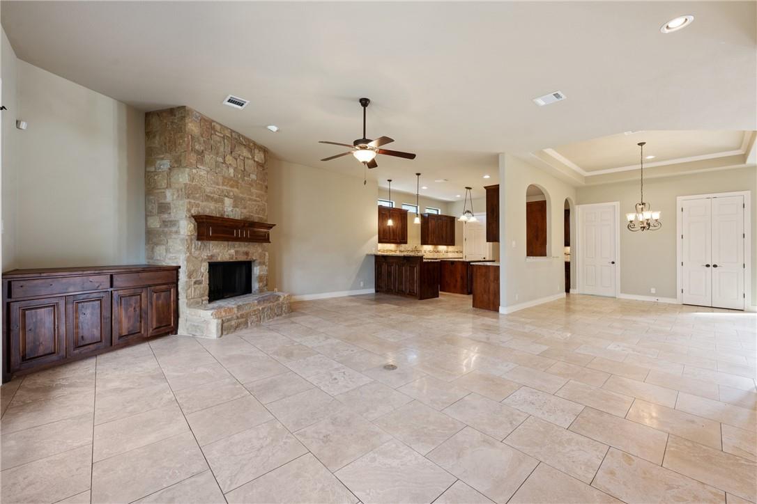 1 Chandon LN — photo 4