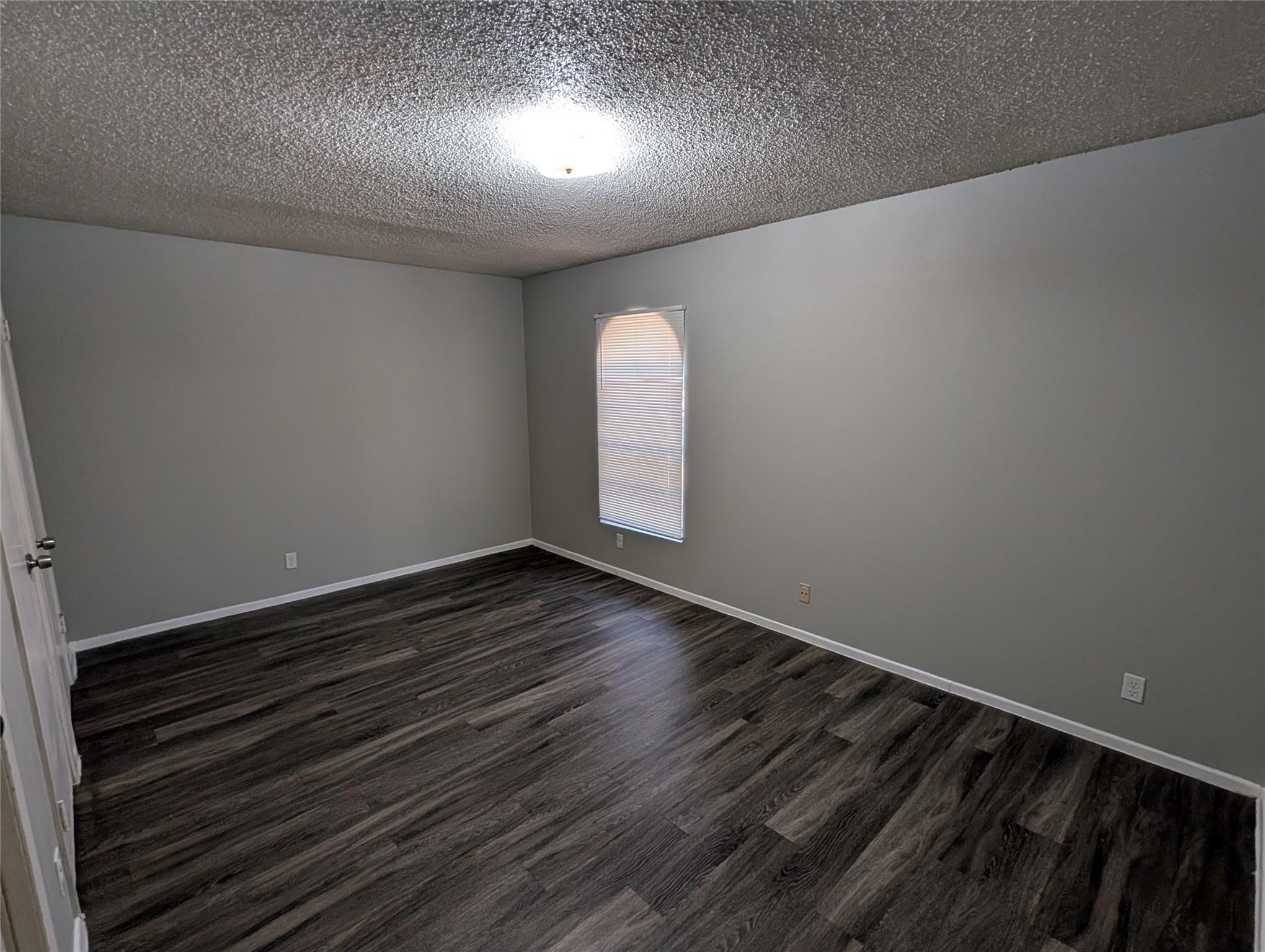 101 33rd ST #102 — photo 3