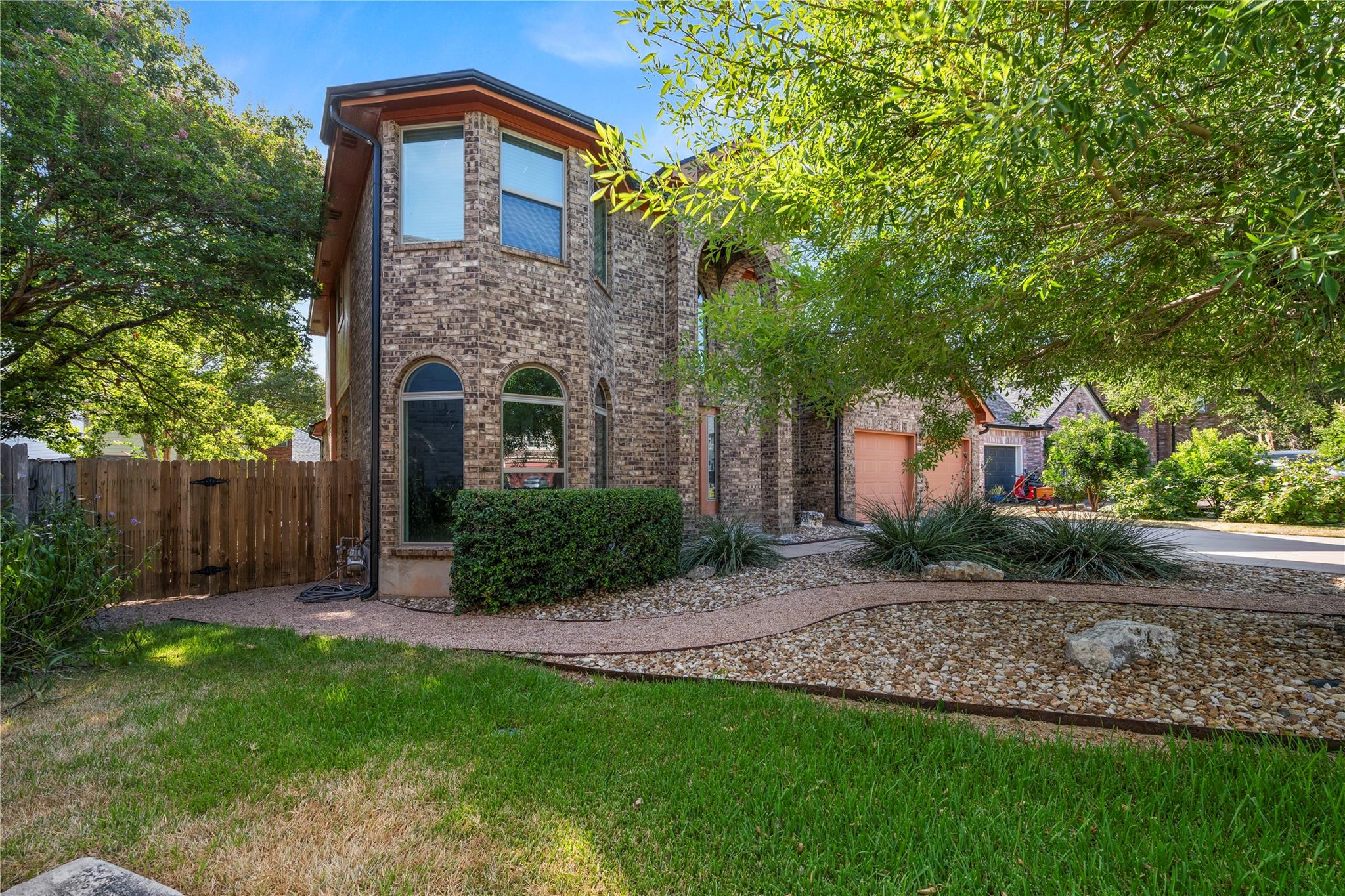 1203 Bobwhite CT — photo 3