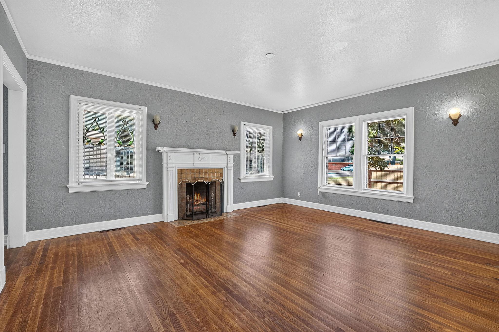 210 Cedar ST — photo 3