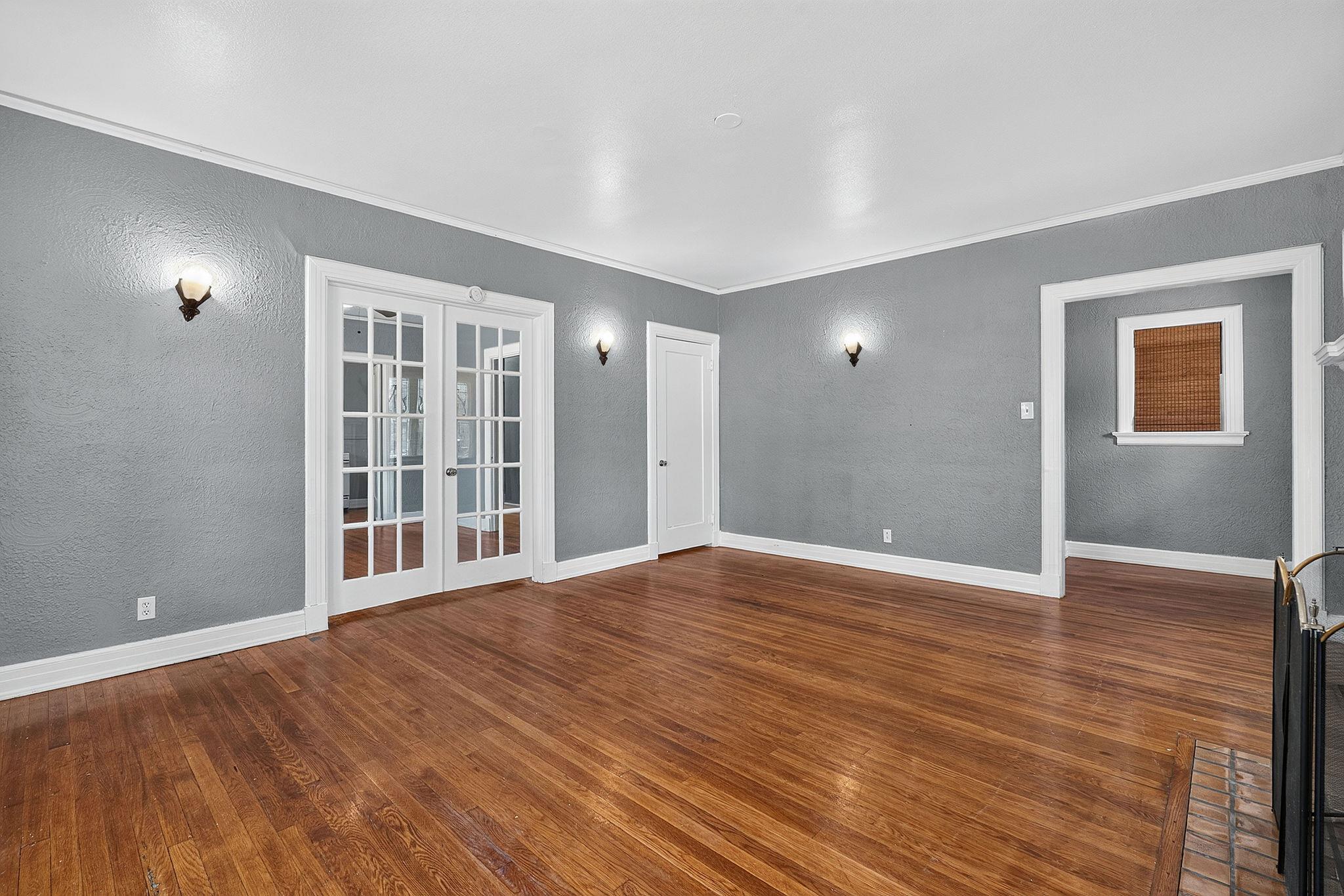 210 Cedar ST — photo 5