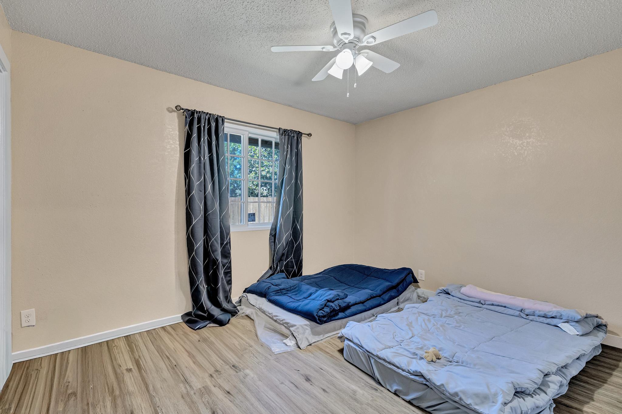 205 Liverpool DR — photo 5