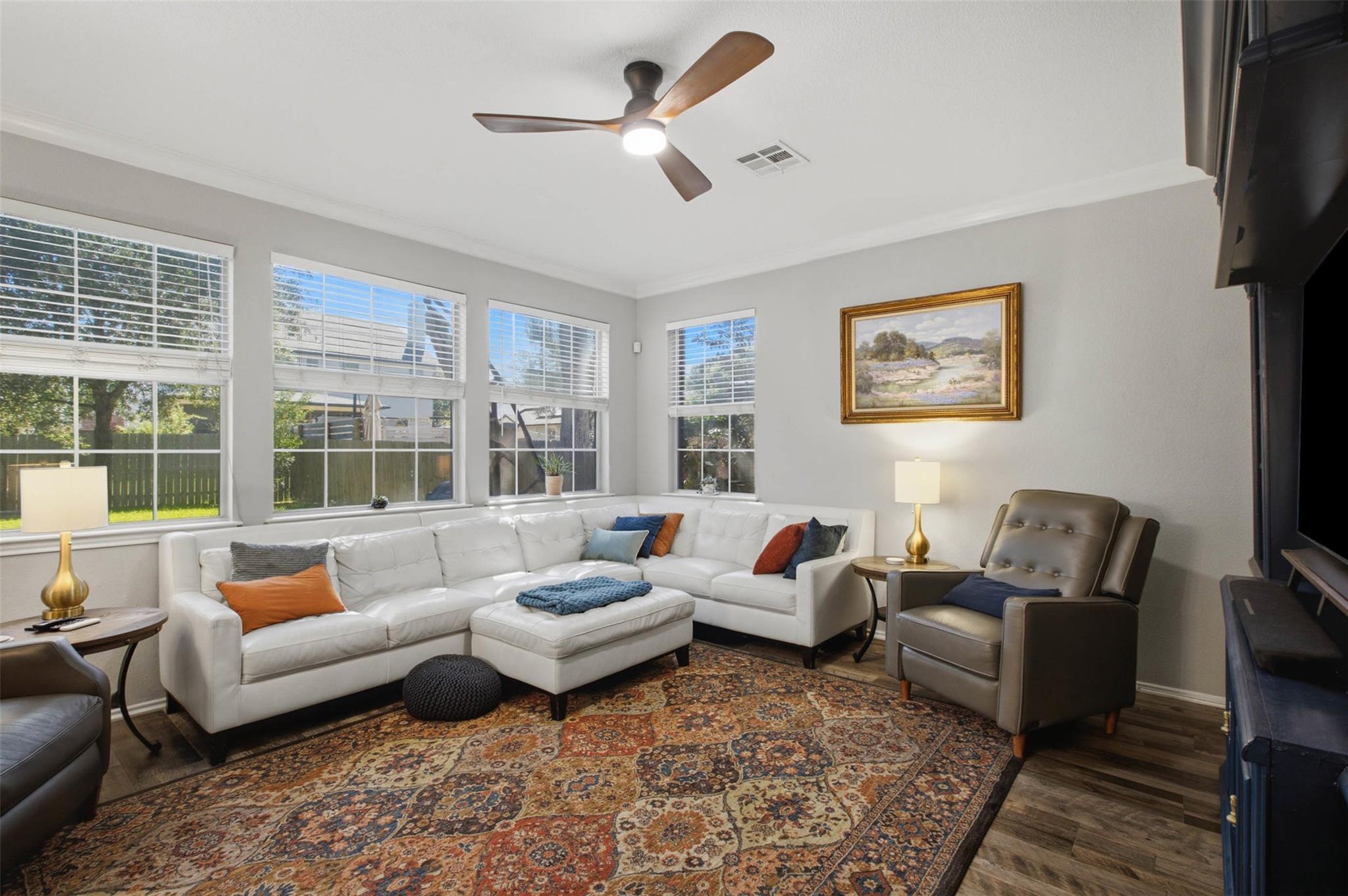 3309 Tavistock DR — photo 3