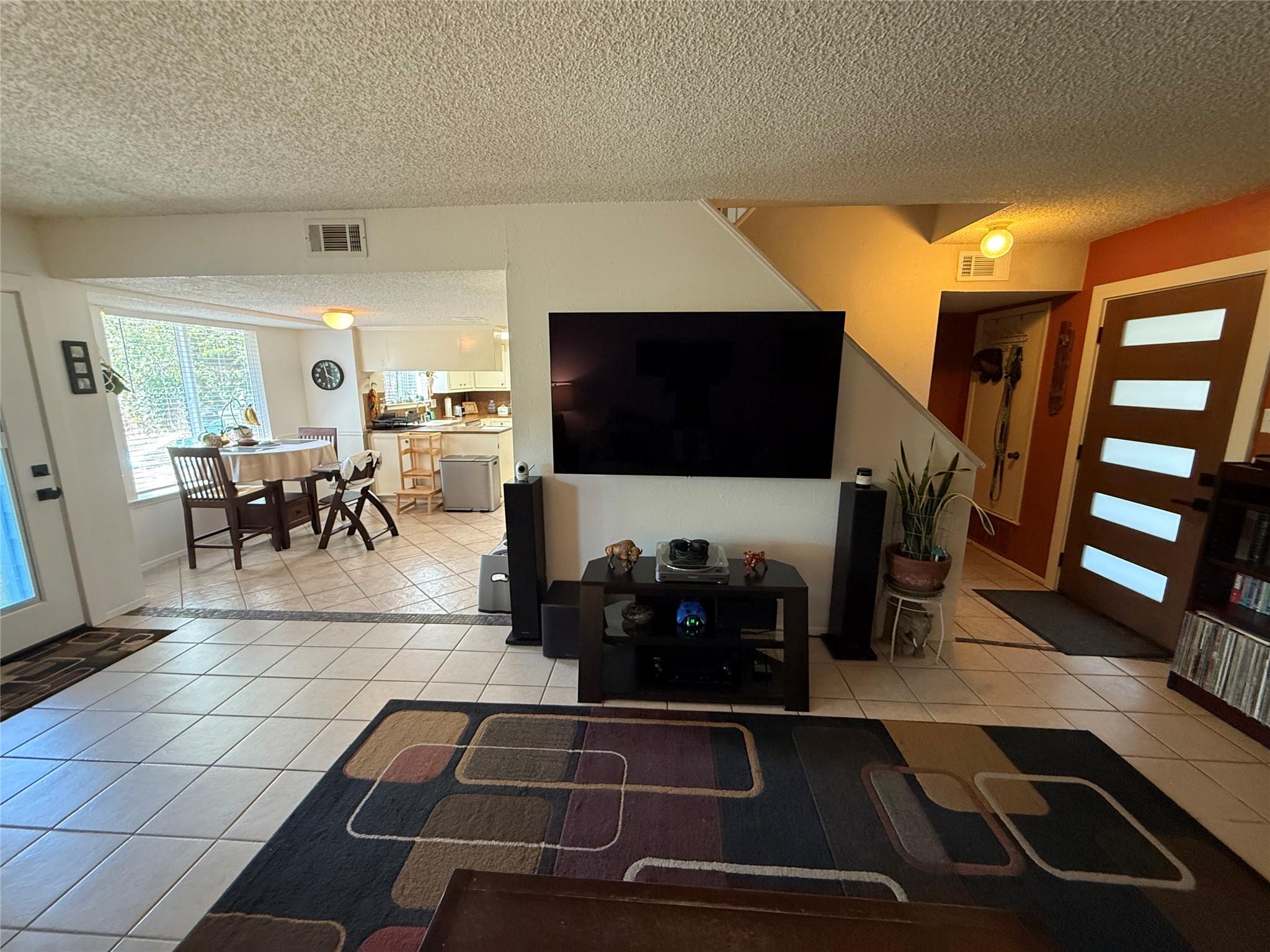 7108 Shadywood DR — photo 4