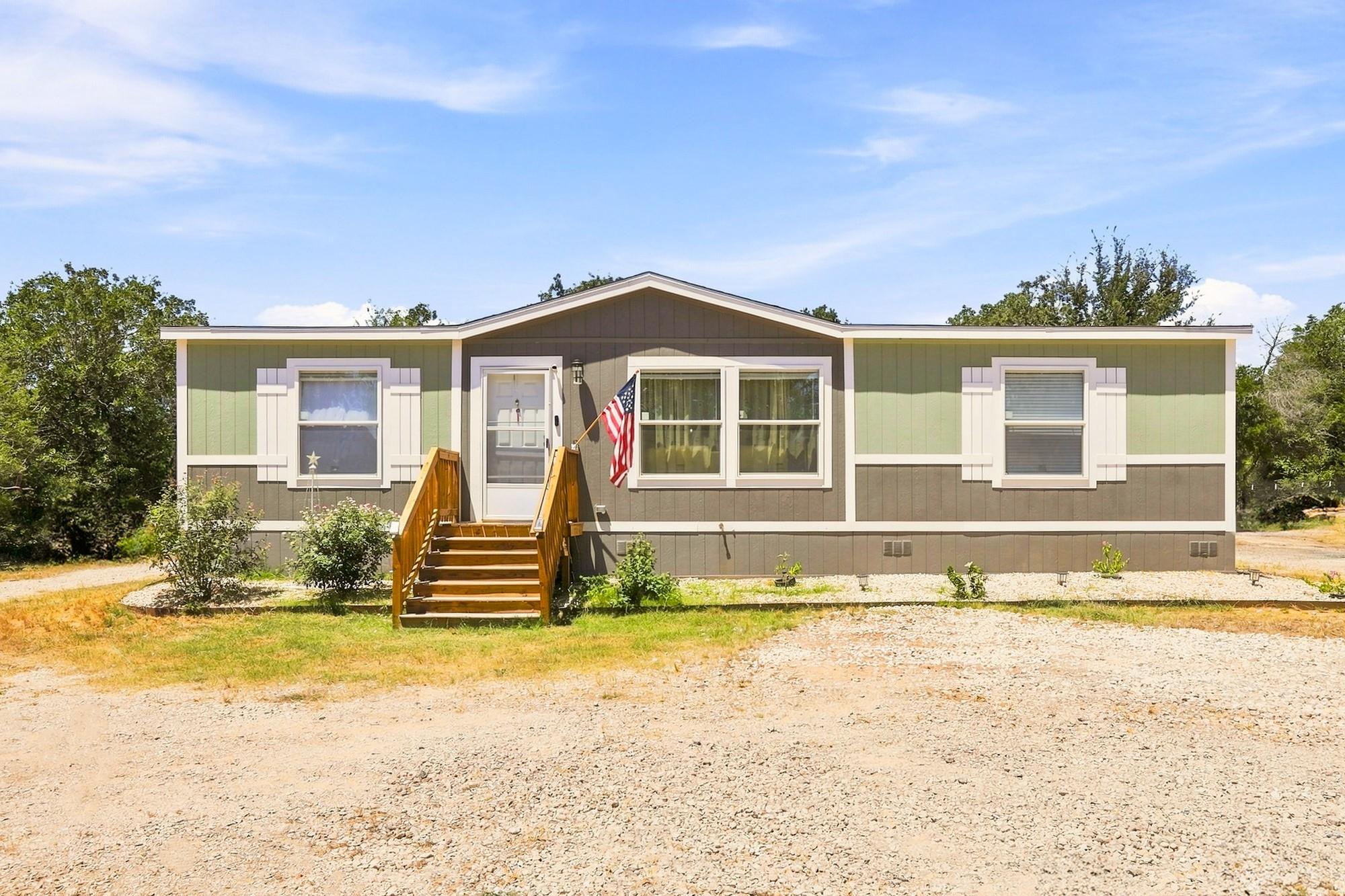 1039 Trailside DR — photo 4