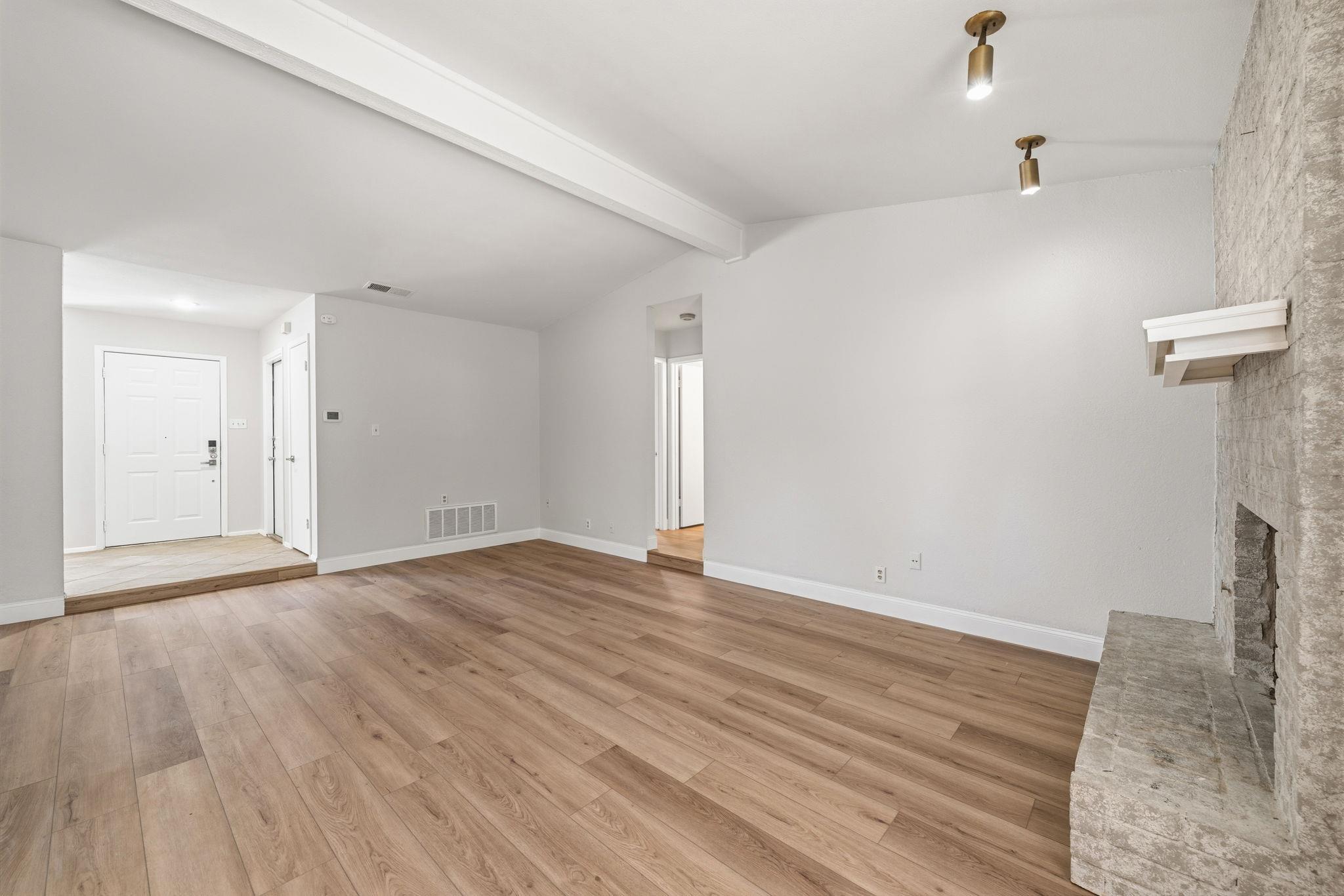 13212 Rampart ST — photo 3