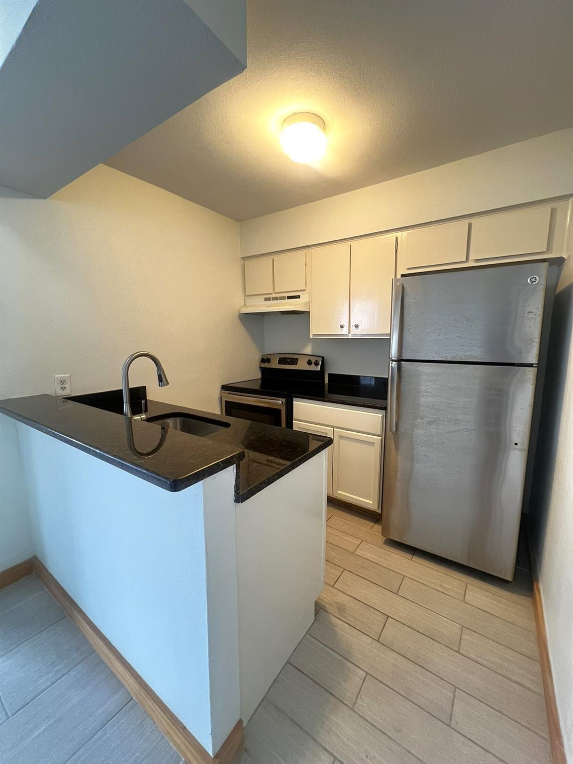 2609 Cesar Chavez ST #205 — photo 4