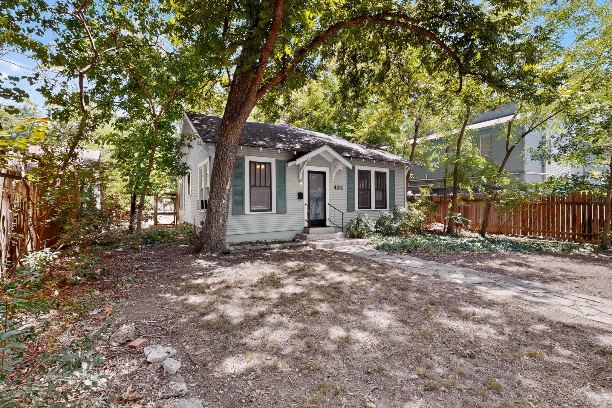 4211 Avenue B — photo 4