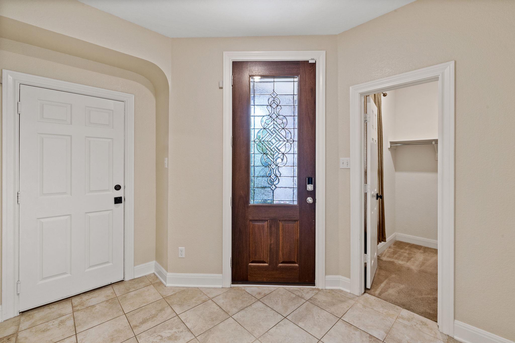 2950 Old Settlers BLVD #11 — photo 3