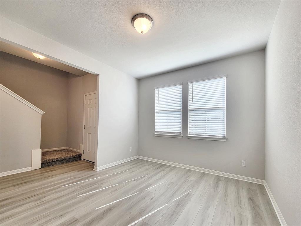 2044 Arendale DR — photo 4
