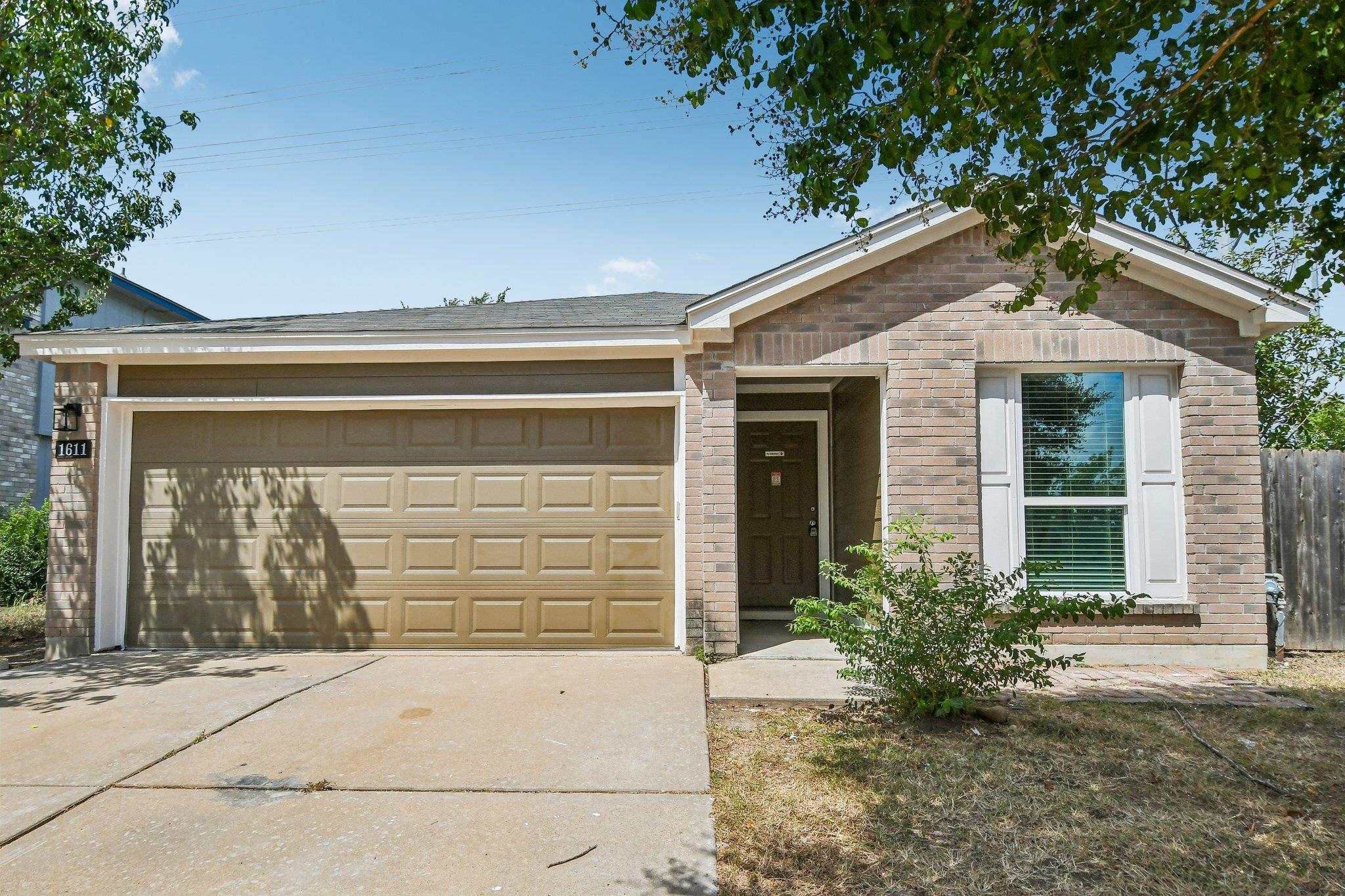 1611 Lantern Light DR — photo 5