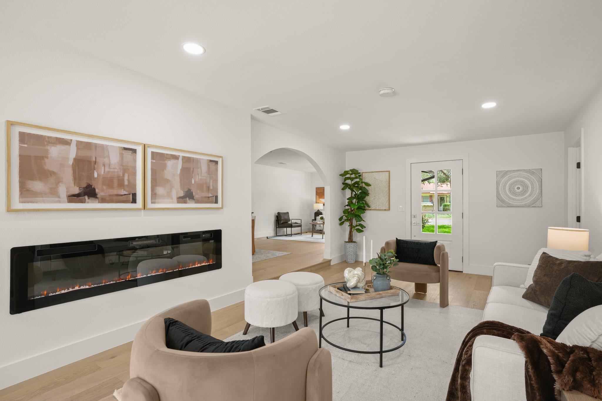 2204 Fair Oaks DR — photo 4