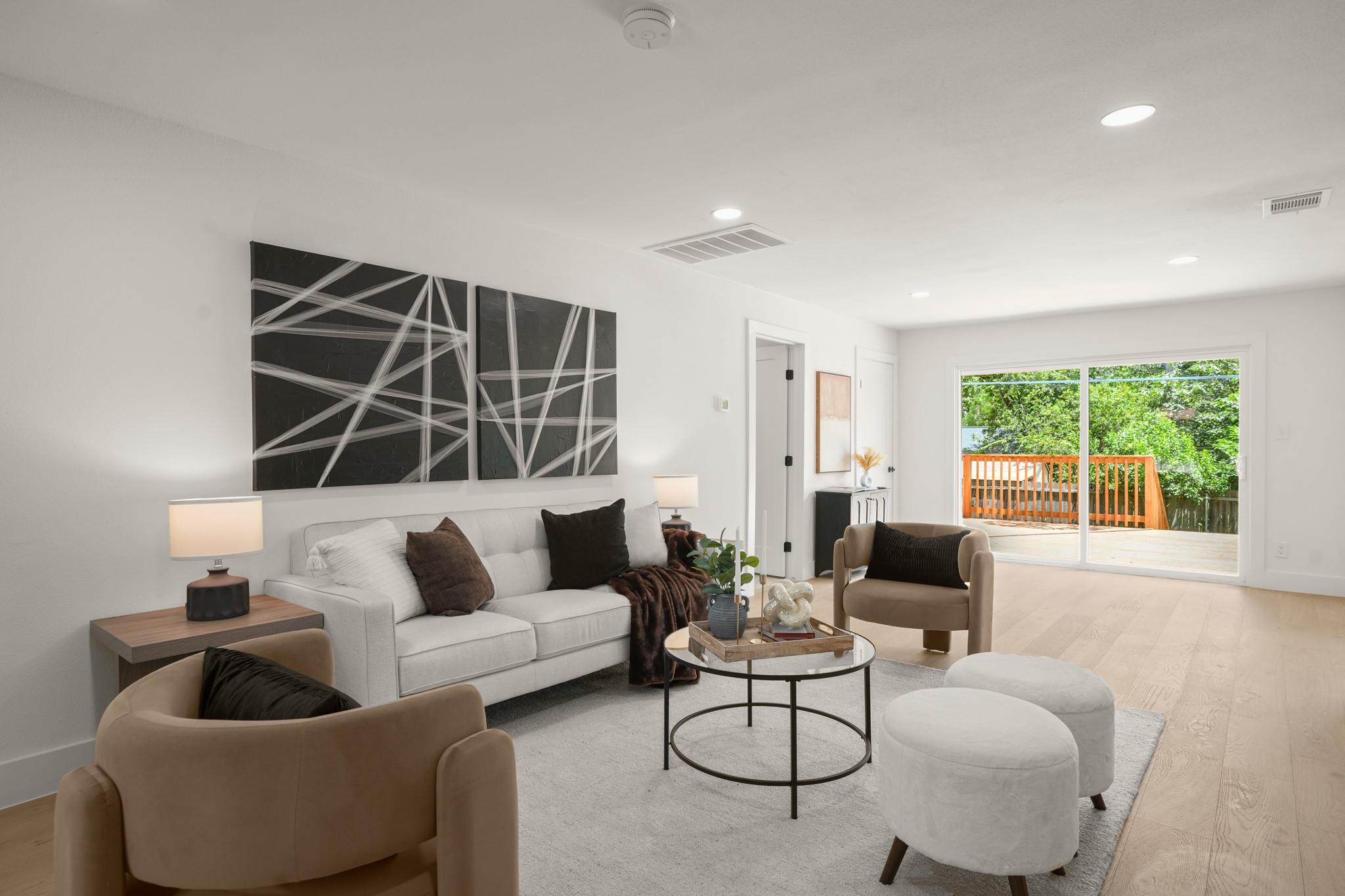 2204 Fair Oaks DR — photo 5