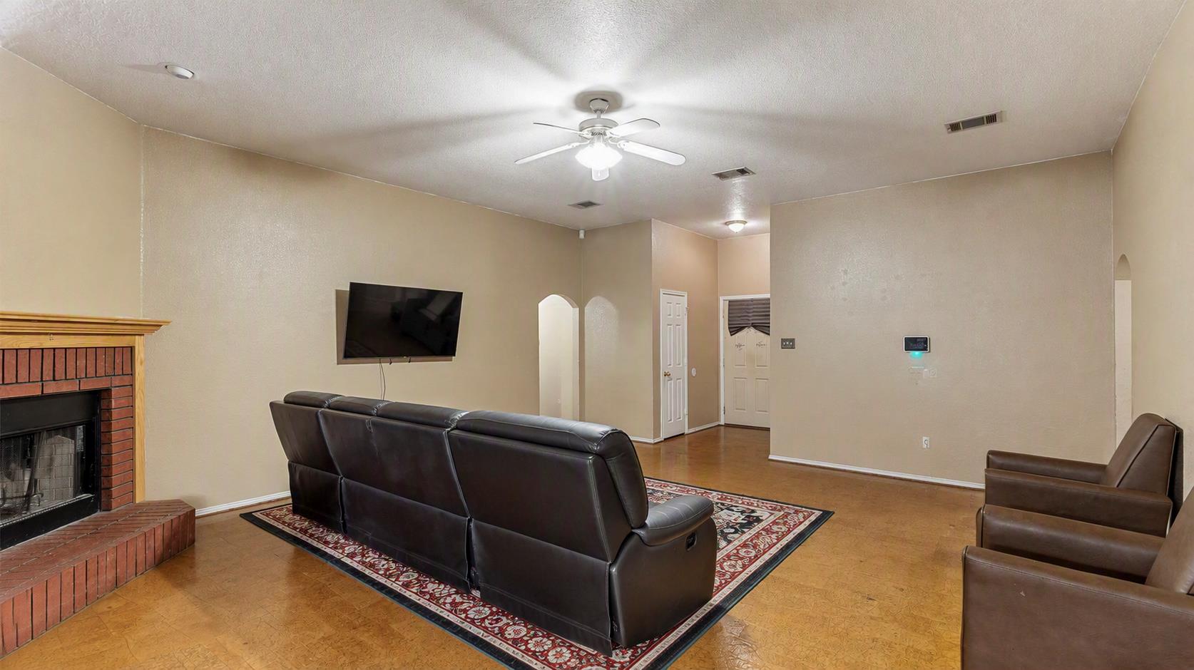 3301 Woodrow DR — photo 3