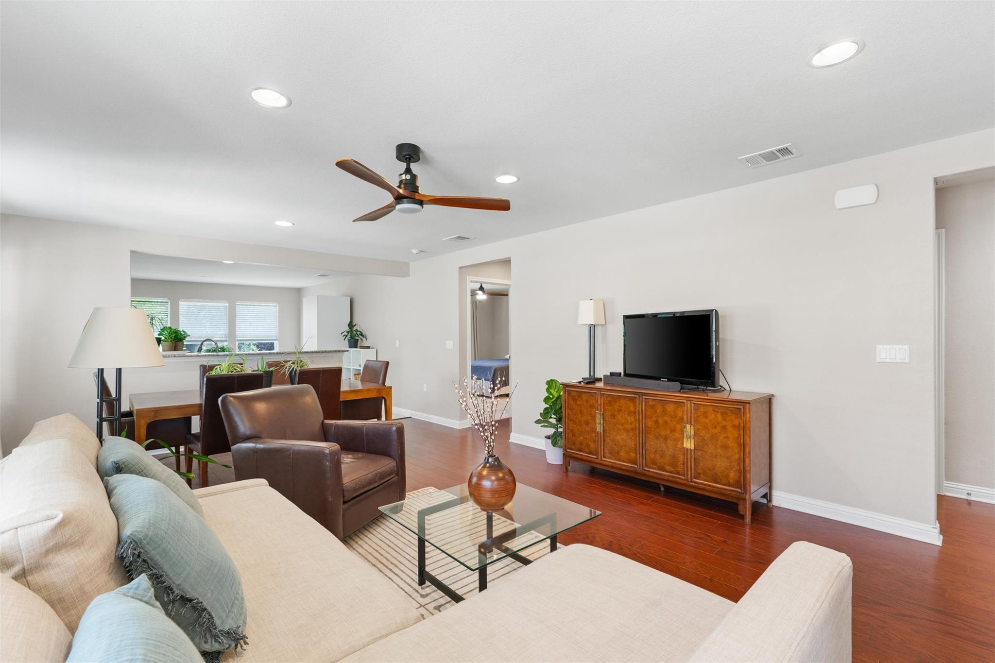 323 Salado Creek LN — photo 5
