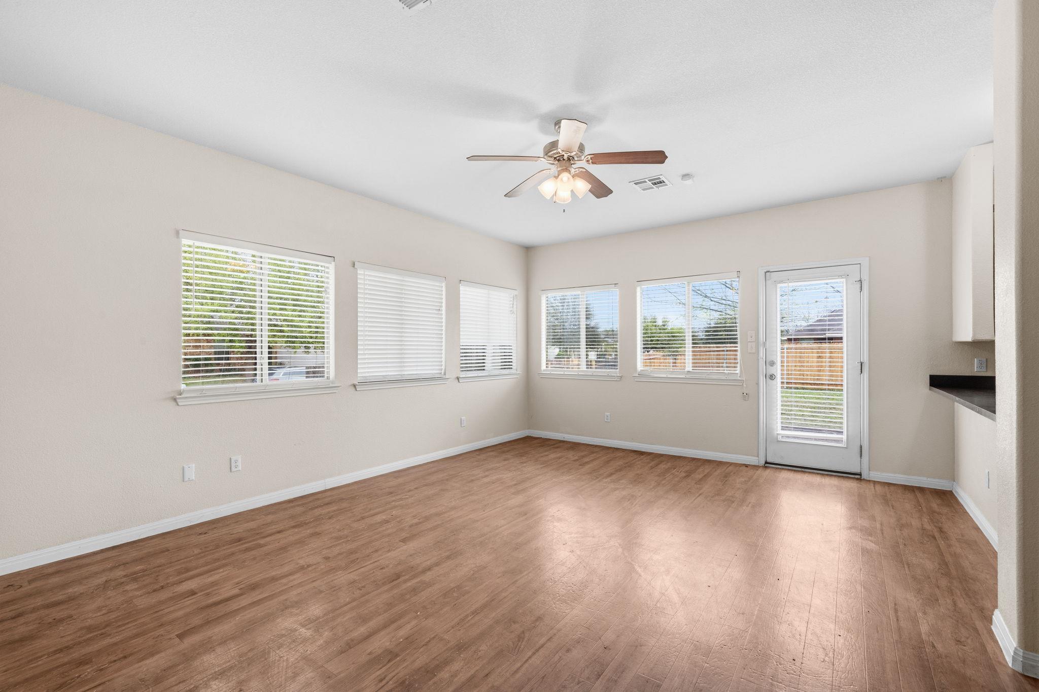 601 Silver Wing CT — photo 3