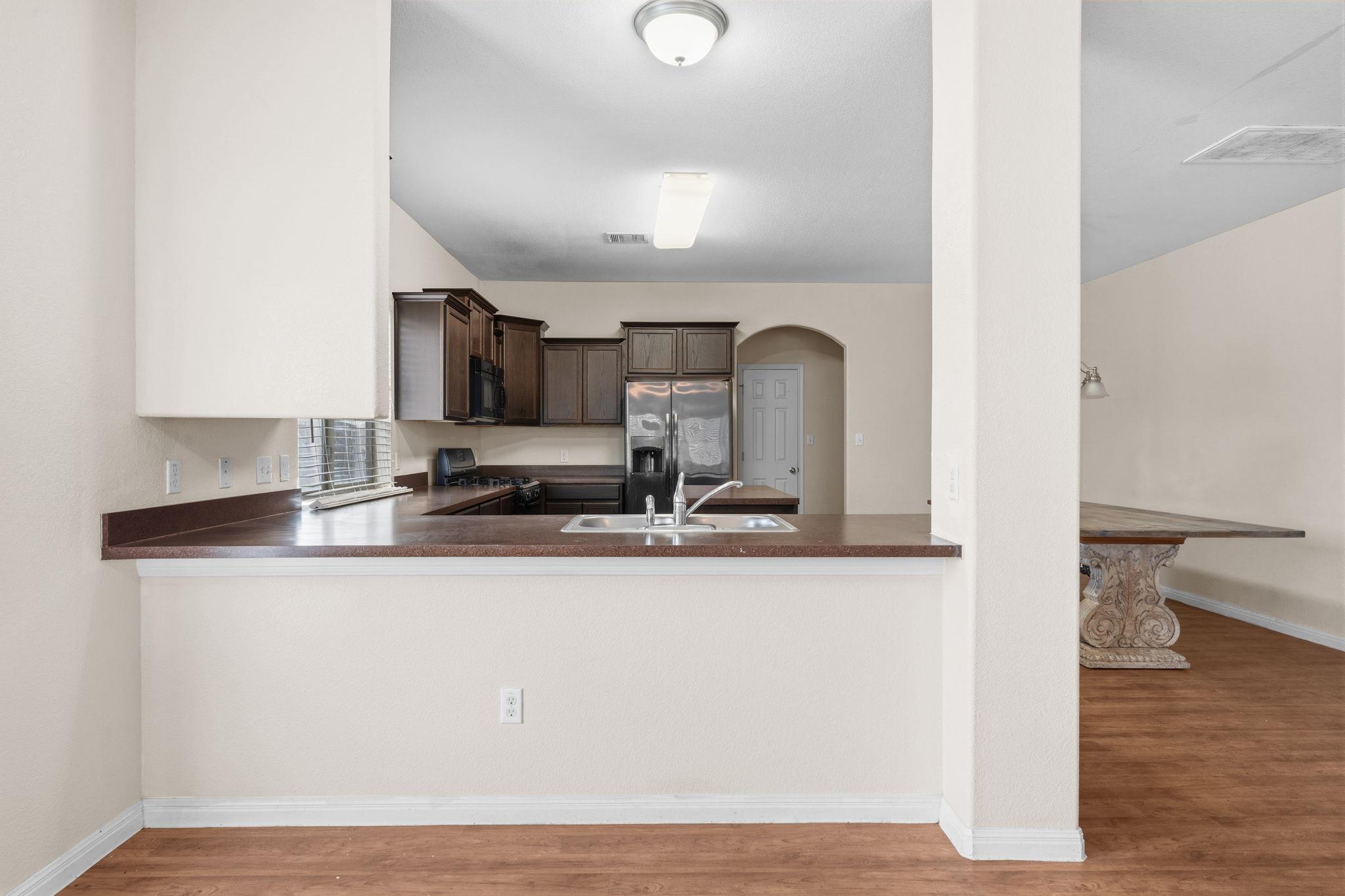 601 Silver Wing CT — photo 4